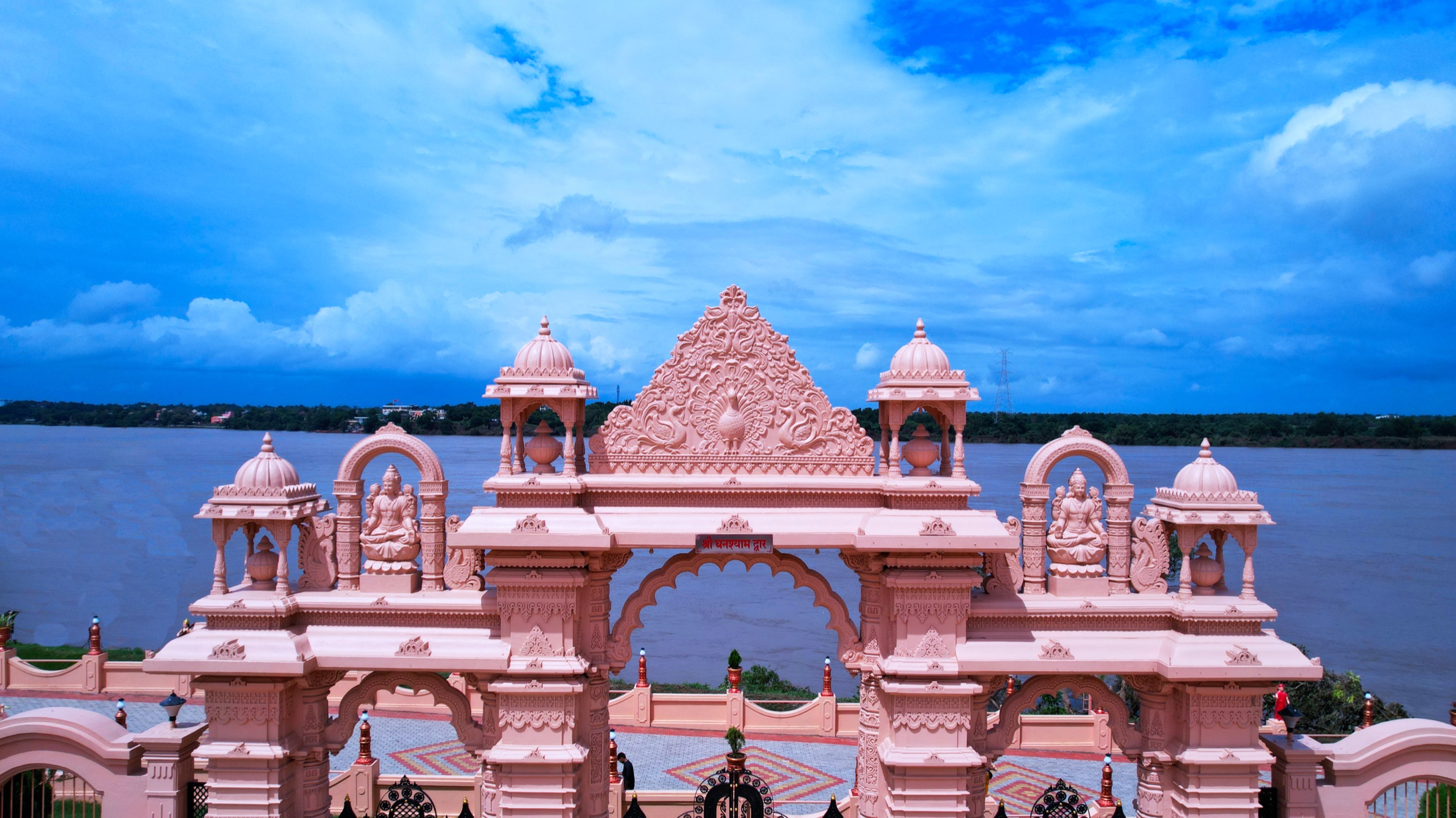 Temple architecture of Shri Nilkanthdham beside the Narmada river