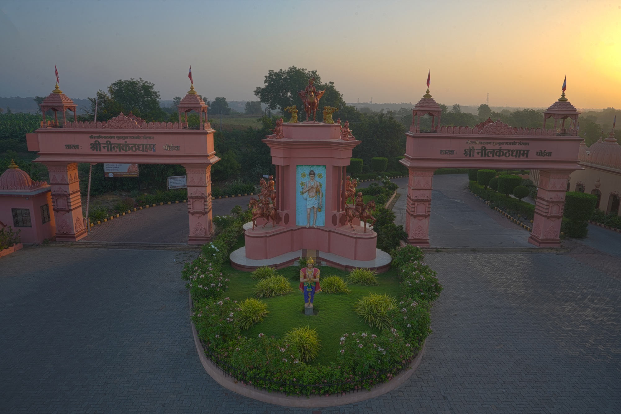 Manaki Dwar at Nilkanthdham