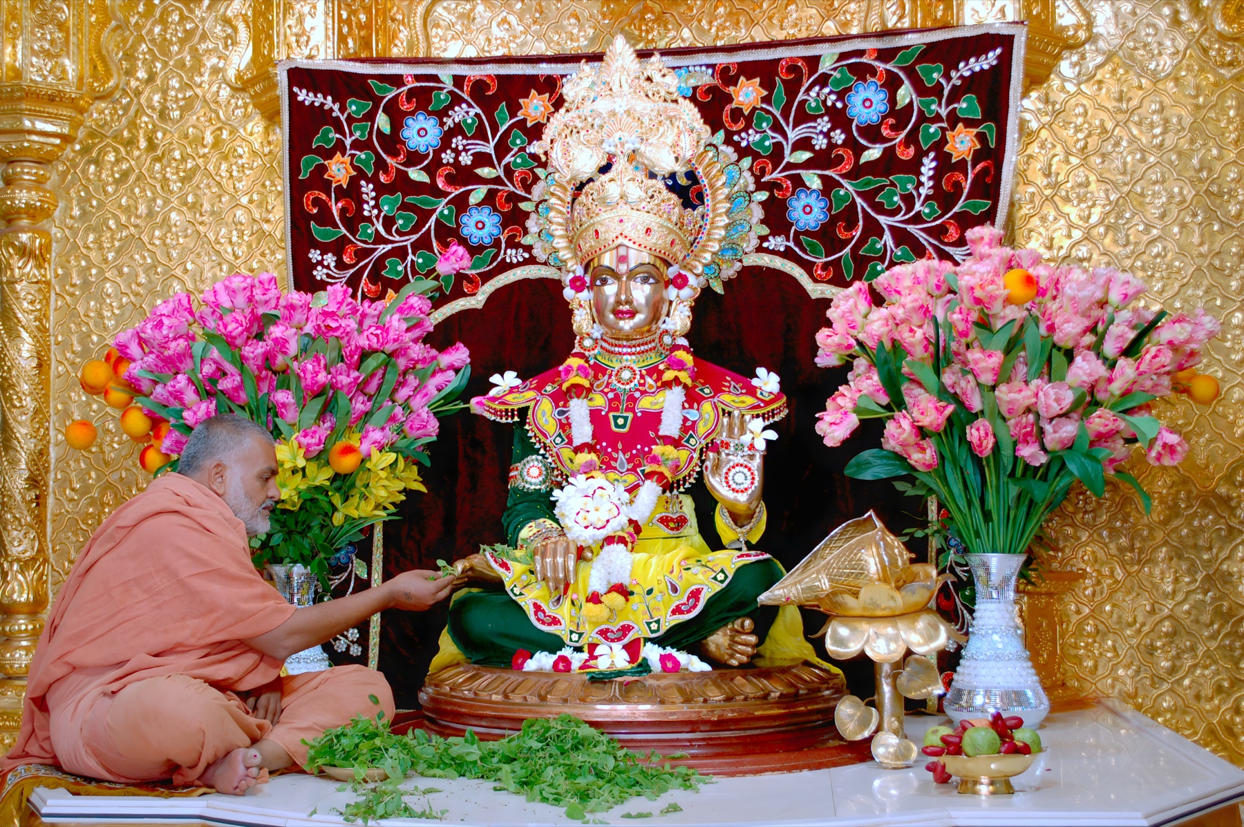 Tulsi charan poojan at Nilkanthdham